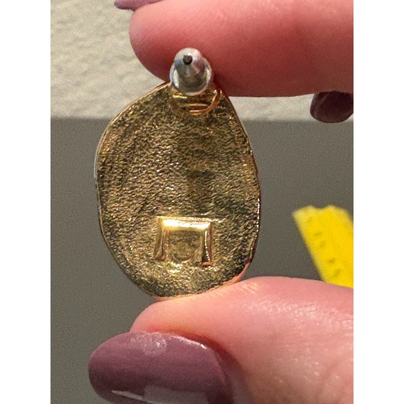 Vintage Black and Cream Enamel Teardrop Stud Earrings, Gold Tone, Used - Picture 8 of 8